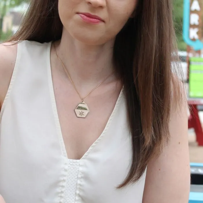 Id necklace shop